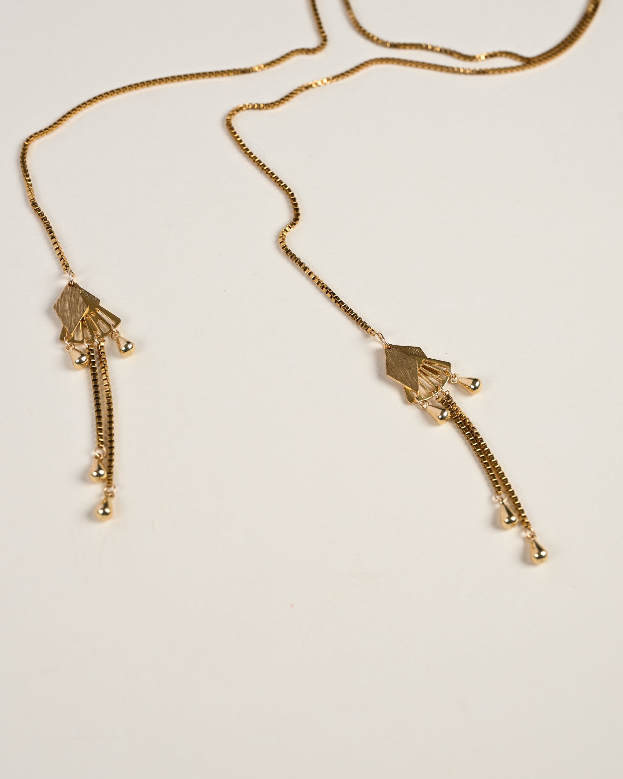 Noémie Lariat Necklace
