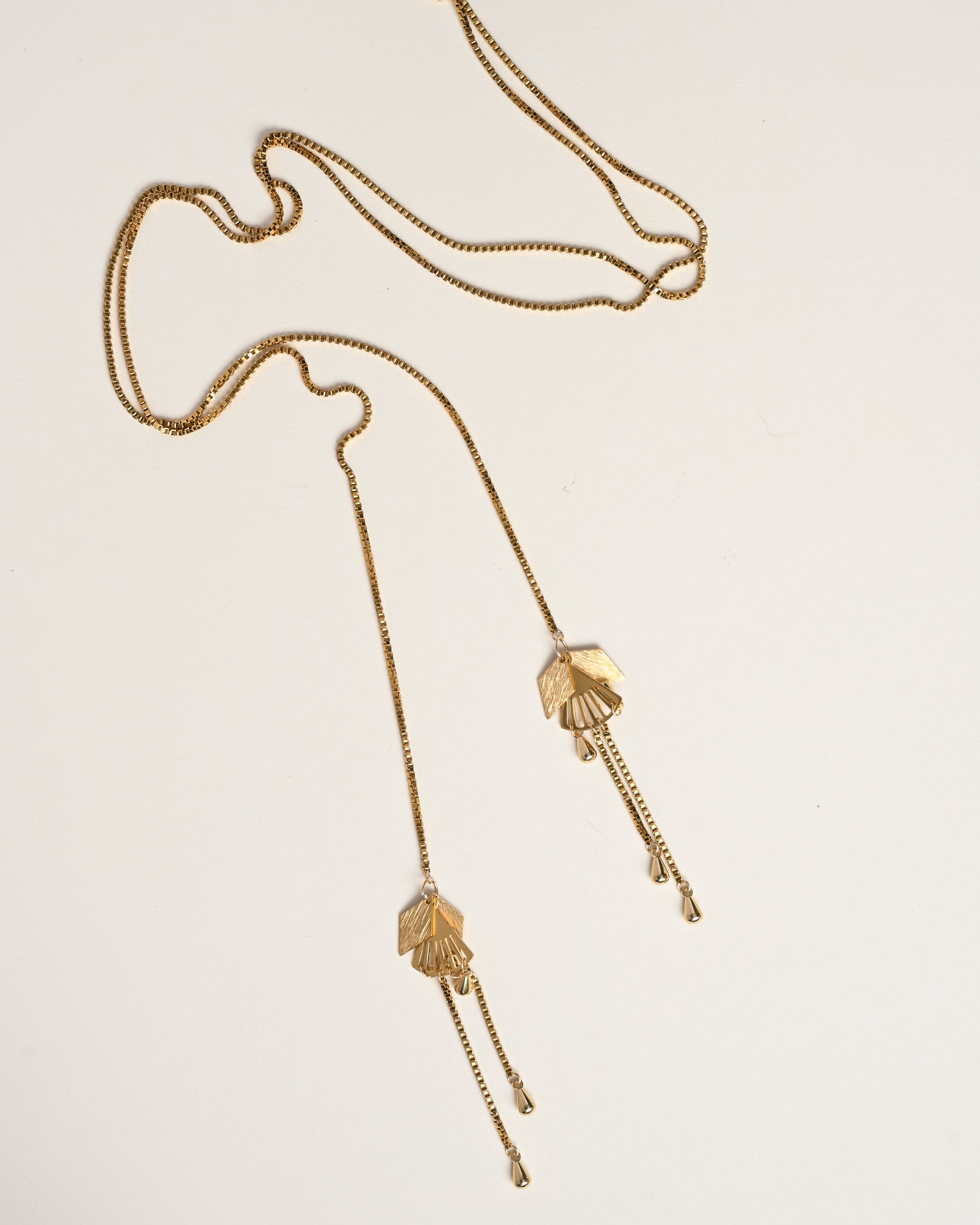 Noémie Lariat Necklace