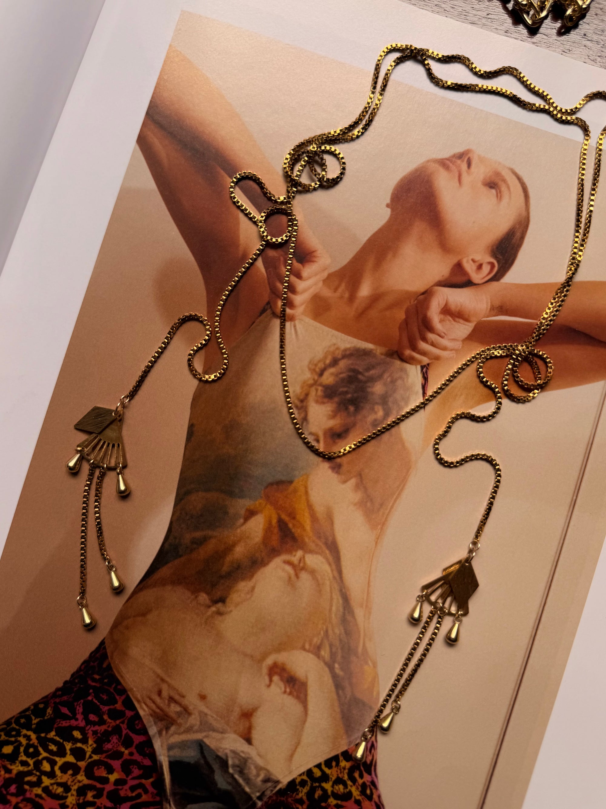 Noémie Lariat Necklace