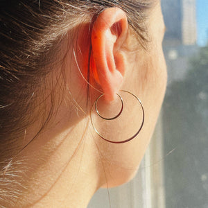 Daisy Small Hoops– PetiteGrand